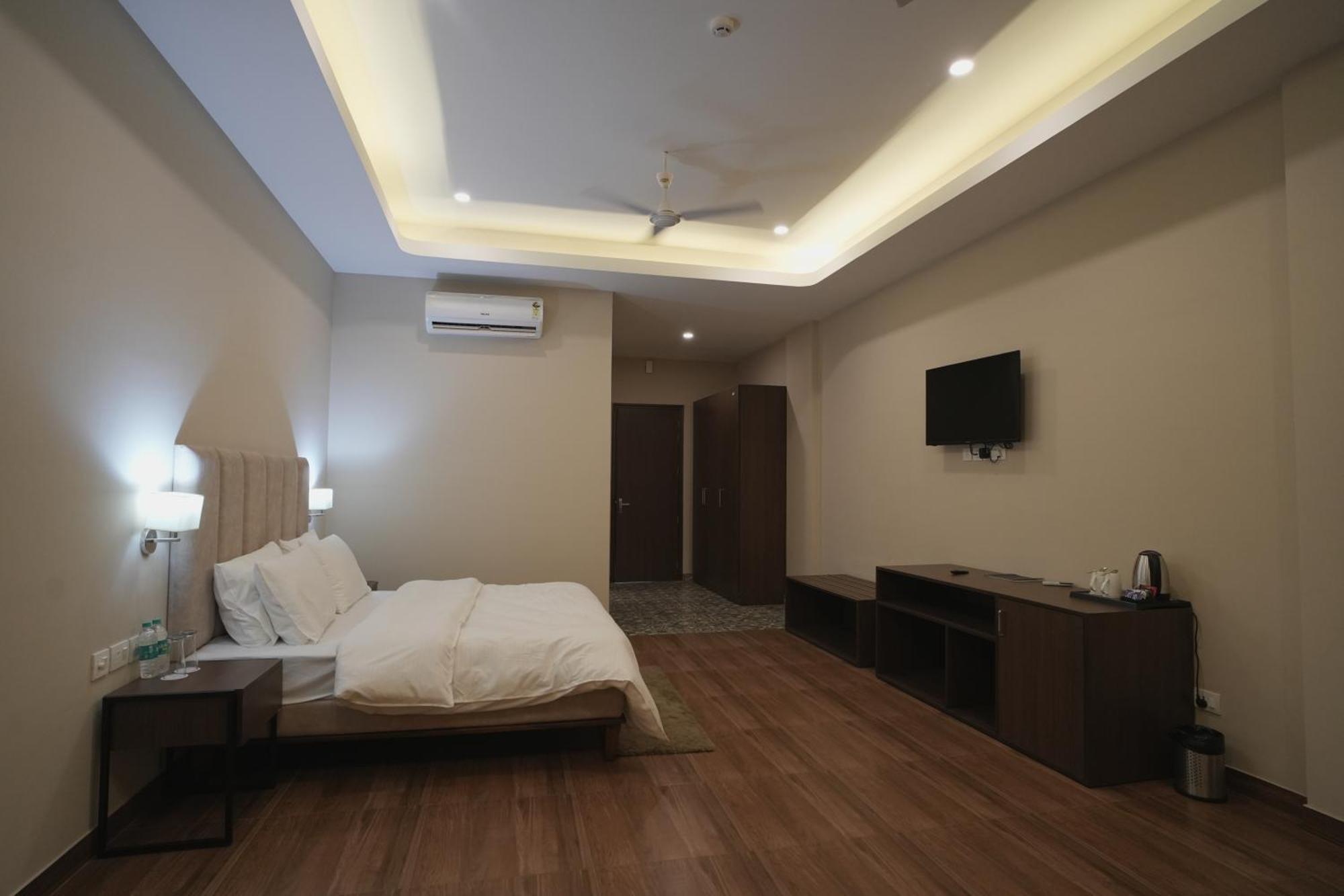 Tdi Club Retreat Sector-110 Hotel Mohali Ngoại thất bức ảnh