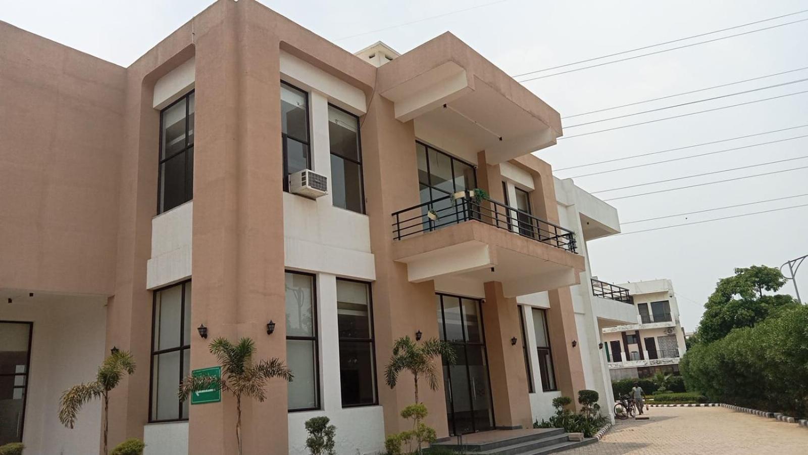 Tdi Club Retreat Sector-110 Hotel Mohali Ngoại thất bức ảnh